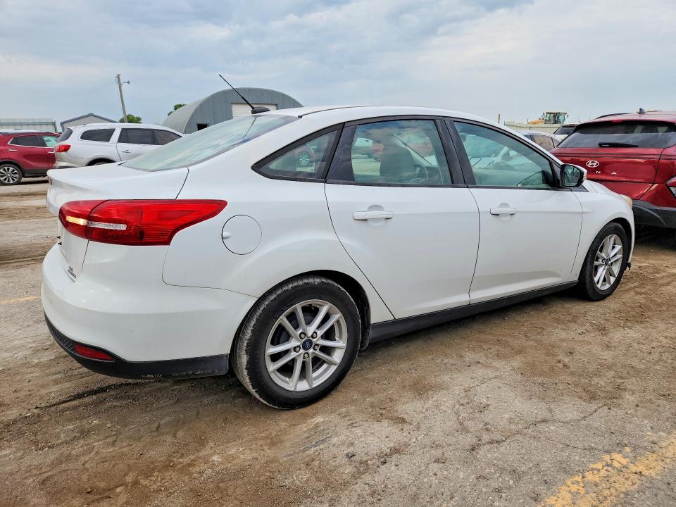 Продажа на аукционе авто 2015 Ford Focus, vin: 1FADP3F26FL329984, номер лота: 60381486