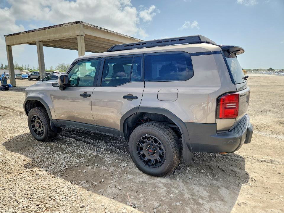 60593076 :رقم المزاد ، JTEABFAJXR5007834 vin ، 2024 Toyota Land Cruiser مزاد بيع