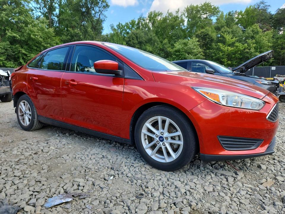 63190806 :رقم المزاد ، 1FADP3FE3JL256821 vin ، 2018 Ford Focus مزاد بيع