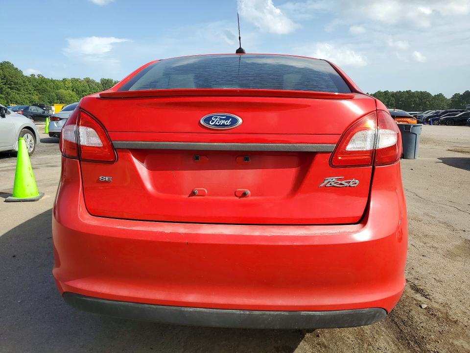 60718006 :رقم المزاد ، 3FADP4BJ6CM153368 vin ، 2012 Ford Fiesta مزاد بيع