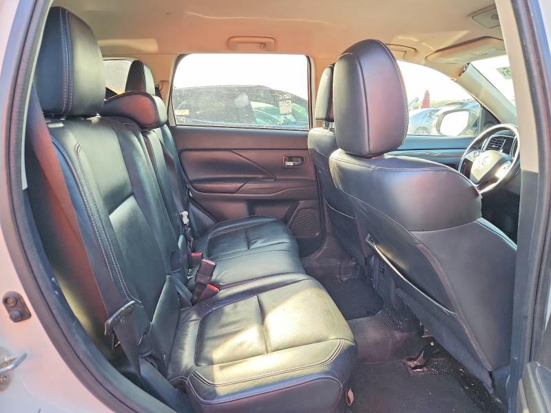 62111096 :رقم المزاد ، JA4AZ3A36KZ036188 vin ، 2019 Mitsubishi Outlander مزاد بيع