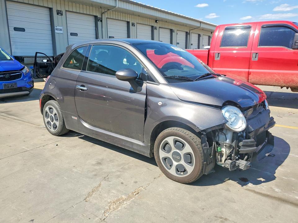 Продажа на аукционе авто 2018 Fiat 500, vin: 3C3CFFGE7JT471751, номер лота: 62213436