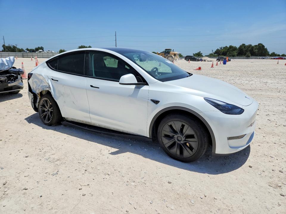 Продажа на аукционе авто 2024 Tesla Model Y, vin: 7SAYGDEE3RA306666, номер лота: 61425356