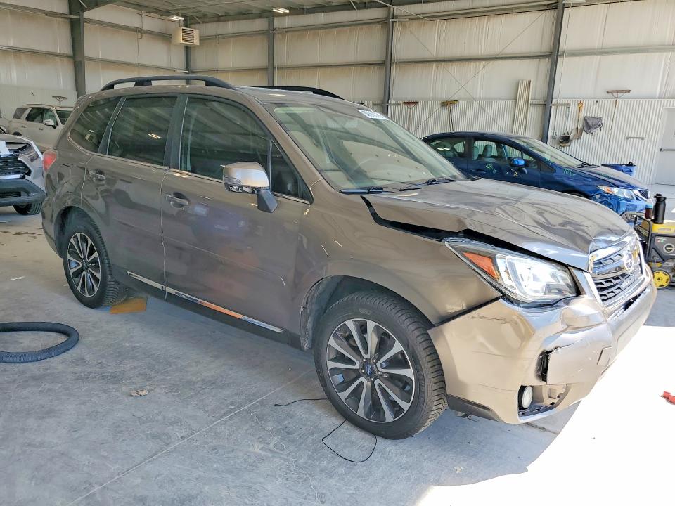 Продаж на аукціоні авто 2017 Subaru Forester, vin: JF2SJGTC4HH555729, номер лоту: 59367726