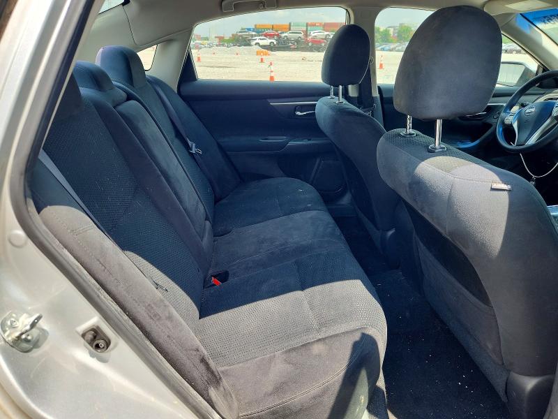 2015 Nissan Altima მანქანა იყიდება აუქციონზე, vin: 1N4AL3AP5FN312423, აუქციონის ნომერი: 61235366