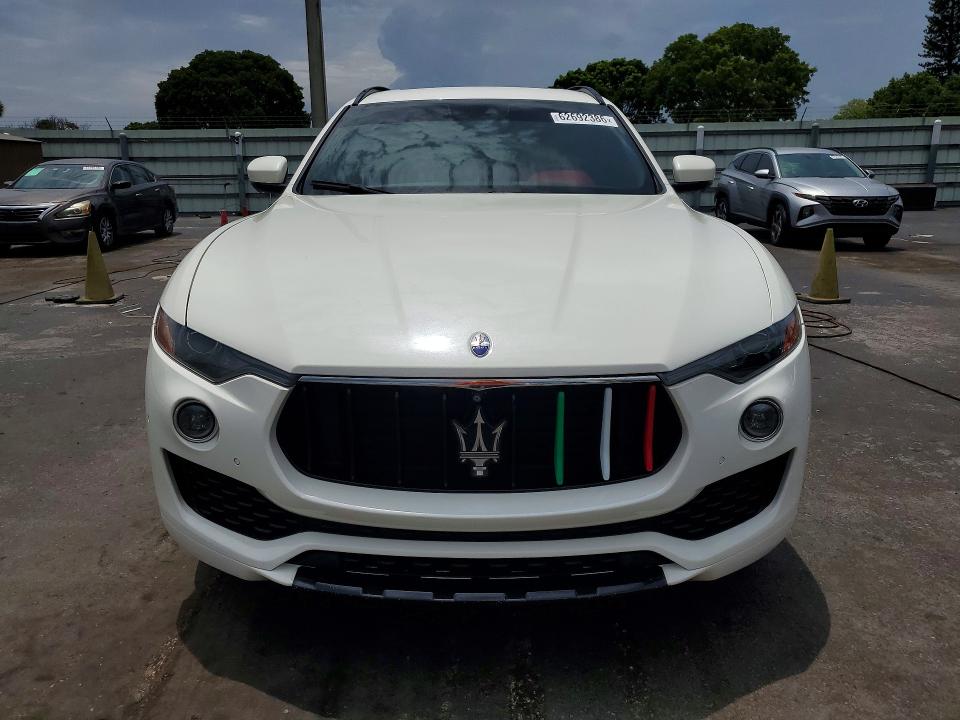62692386 :رقم المزاد ، ZN661YUS0JX284352 vin ، 2018 Maserati Levante مزاد بيع