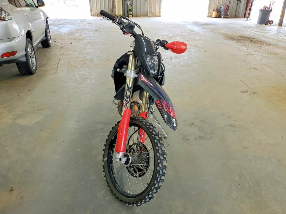 60260106 :رقم المزاد ، JH2ME12C3NK300201 vin ، 2022 Honda Crf250 مزاد بيع