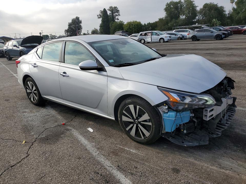 2021 Nissan Altima მანქანა იყიდება აუქციონზე, vin: 1N4BL4DV8MN334840, აუქციონის ნომერი: 63150946