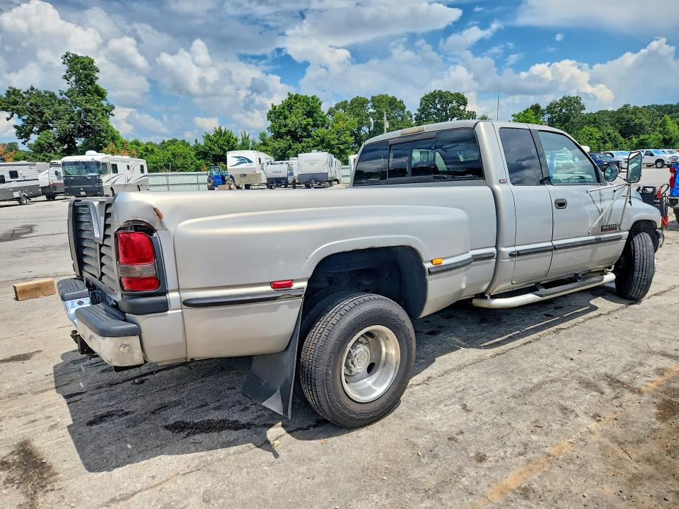 60719416 :رقم المزاد ، 1B7MC3369WJ230780 vin ، 1998 Dodge Ram 3500 مزاد بيع