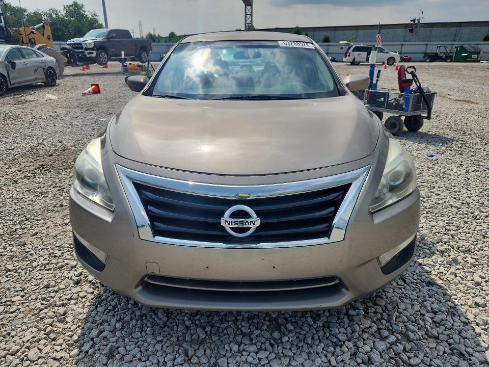 2013 Nissan Altima მანქანა იყიდება აუქციონზე, vin: 1N4AL3AP7DN487950, აუქციონის ნომერი: 63288526
