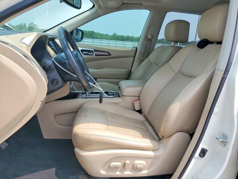 61447306 :رقم المزاد ، 5N1DR2MM8HC692952 vin ، 2017 Nissan Pathfinder مزاد بيع