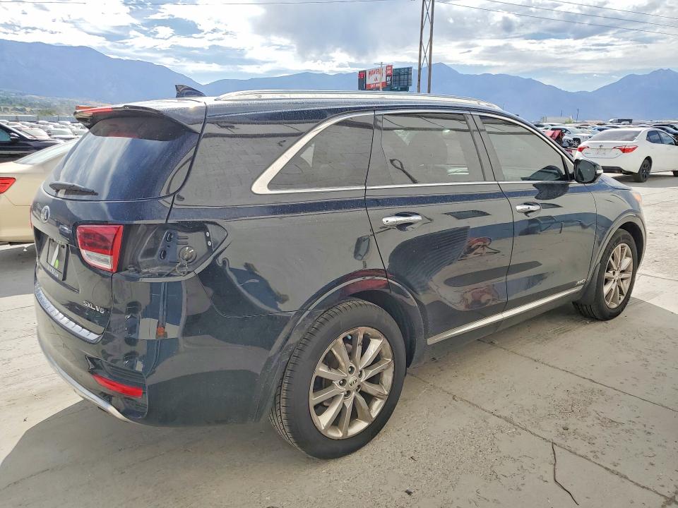 2018 Kia Sorento მანქანა იყიდება აუქციონზე, vin: 5XYPKDA50JG370029, აუქციონის ნომერი: 59697966
