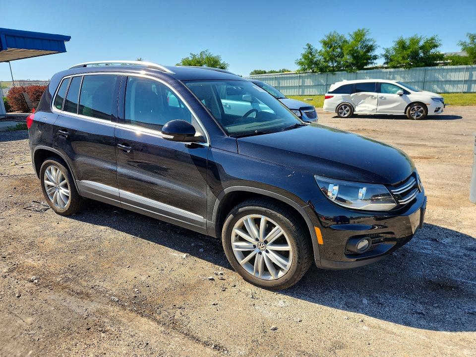 61357226 :رقم المزاد ، WVGAV7AX4CW532388 vin ، 2012 Volkswagen Tiguan مزاد بيع
