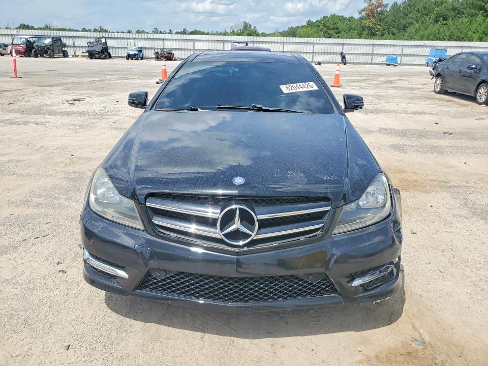 62044426 :رقم المزاد ، WDDGJ4HB5EG200708 vin ، 2014 Mercedes-benz C مزاد بيع