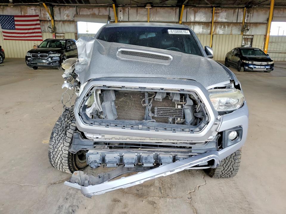 Продаж на аукціоні авто 2017 Toyota Tacoma, vin: 3TMCZ5AN0HM103373, номер лоту: 61589816