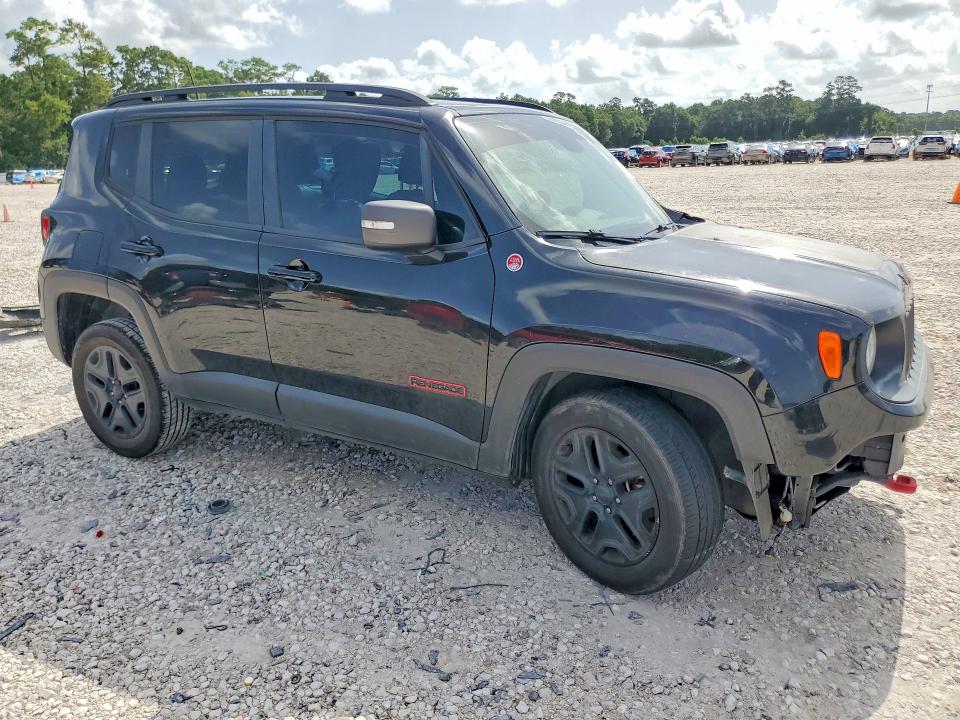 61395936 :رقم المزاد ، ZACCJBCB0JPH04634 vin ، 2018 Jeep Renegade مزاد بيع