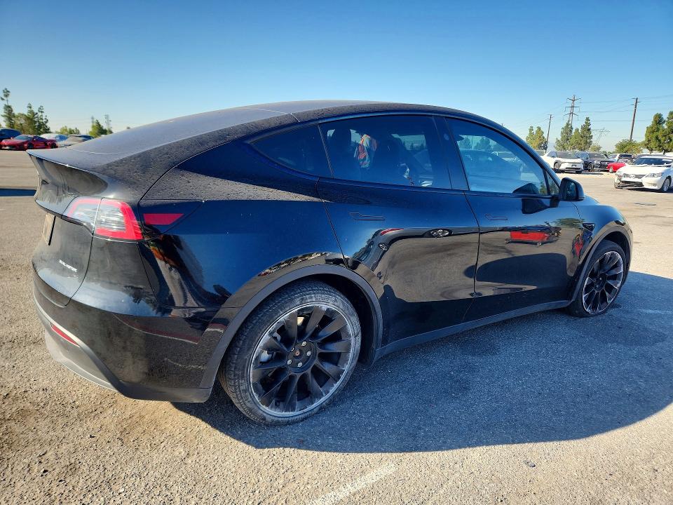 2023 Tesla Model Y მანქანა იყიდება აუქციონზე, vin: 7SAYGDEE4PF867653, აუქციონის ნომერი: 60025616