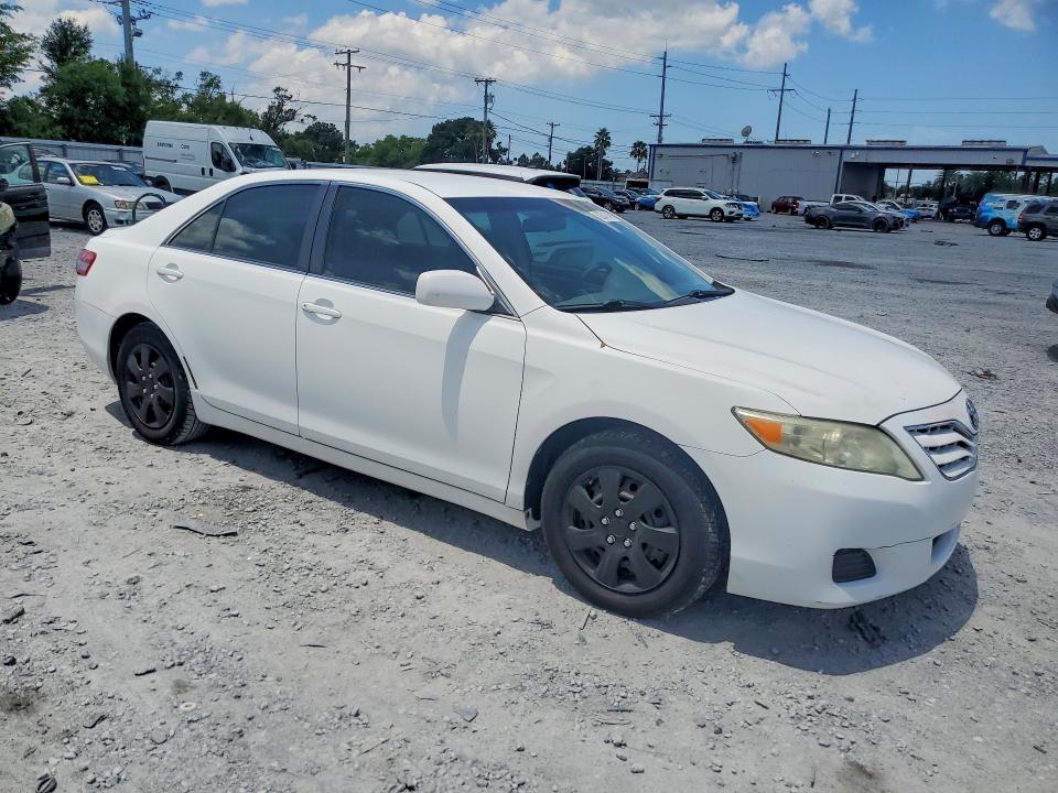 62631946 :رقم المزاد ، 4T1BF3EK4BU757588 vin ، 2011 Toyota Camry مزاد بيع