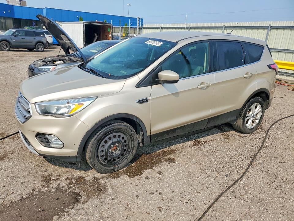 60916816 :رقم المزاد ، 1FMCU0GD7HUE06674 vin ، 2017 Ford Escape مزاد بيع