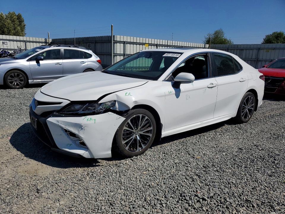 60118516 :رقم المزاد ، 4T1M11AK1LU920703 vin ، 2020 Toyota Camry مزاد بيع