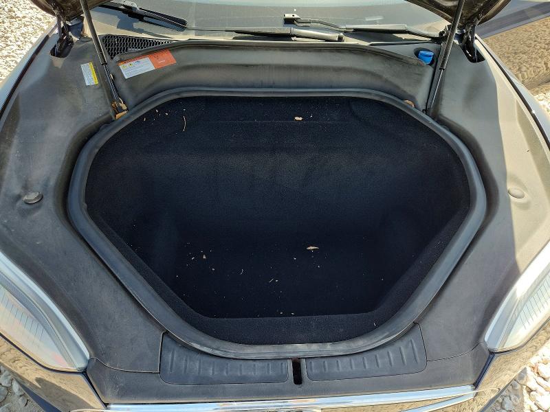 Продажа на аукционе авто 2015 Tesla Model S, vin: 5YJSA1H27FF090694, номер лота: 62331576