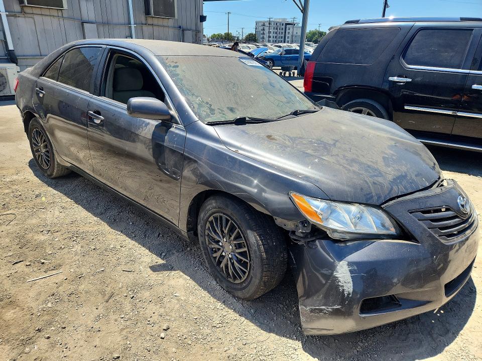 61697976 :رقم المزاد ، 4T1BE46K17U148456 vin ، 2007 Toyota Camry مزاد بيع