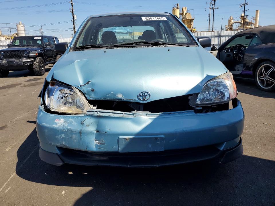 60811606 :رقم المزاد ، JTDBT1239Y0099068 vin ، 2000 Toyota Echo مزاد بيع