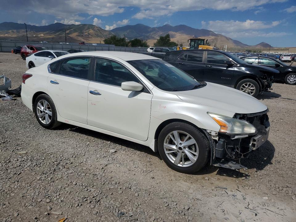 2015 Nissan Altima მანქანა იყიდება აუქციონზე, vin: 1N4AL3AP2FC443076, აუქციონის ნომერი: 60067326