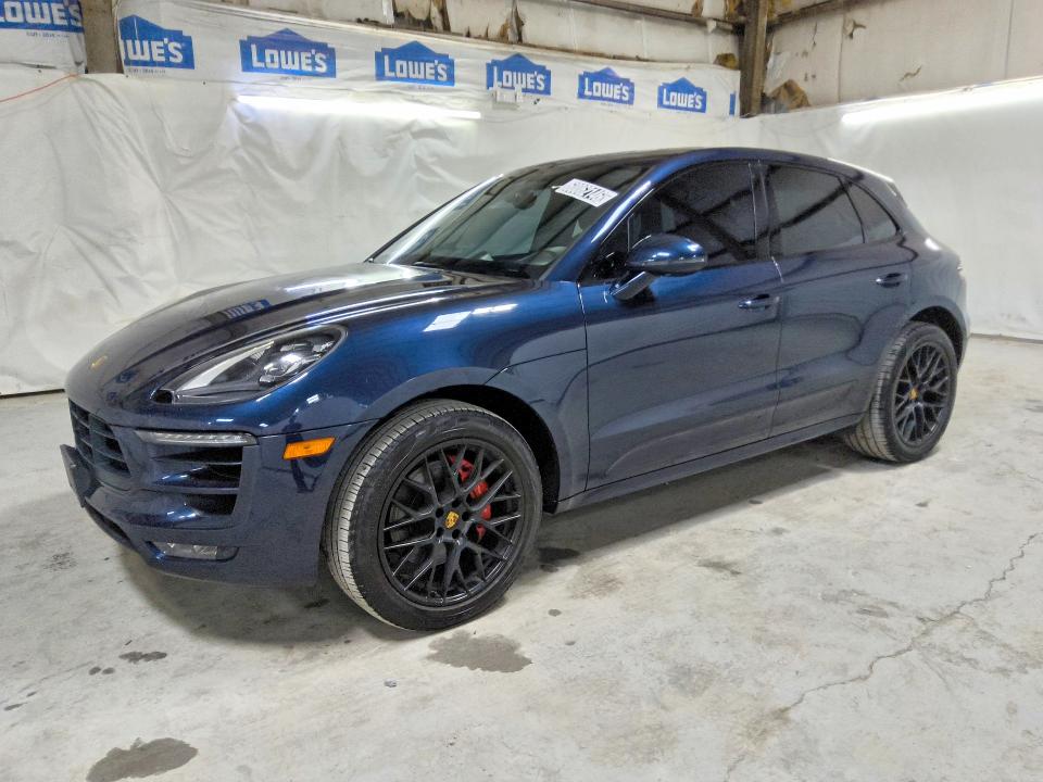 60062146 :رقم المزاد ، WP1AG2A50JLB63428 vin ، 2018 Porsche Macan مزاد بيع