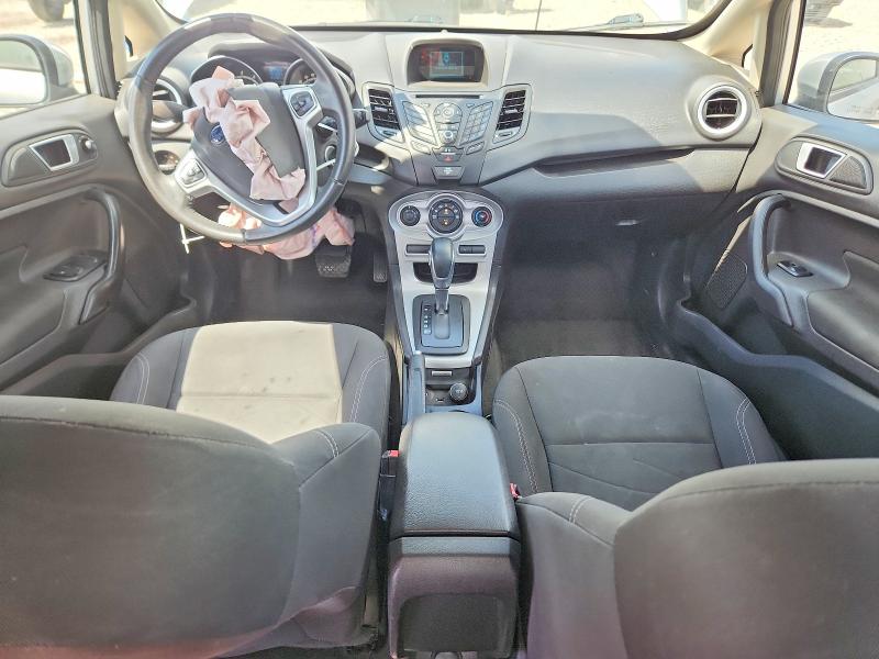 61554166 :رقم المزاد ، 3FADP4BJ5FM214391 vin ، 2015 Ford Fiesta مزاد بيع