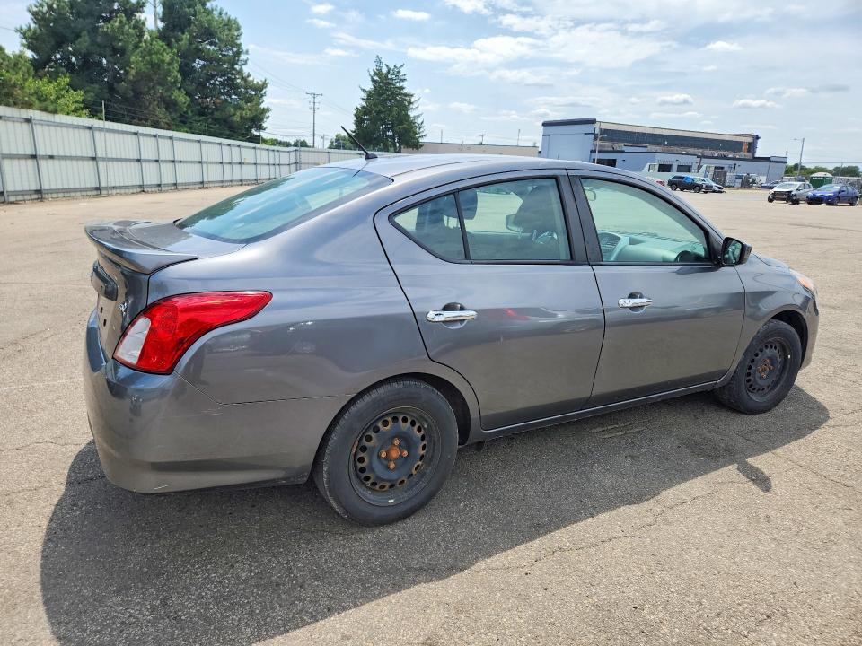 62660186 :رقم المزاد ، 3N1CN7AP8KL848588 vin ، 2019 Nissan Versa مزاد بيع
