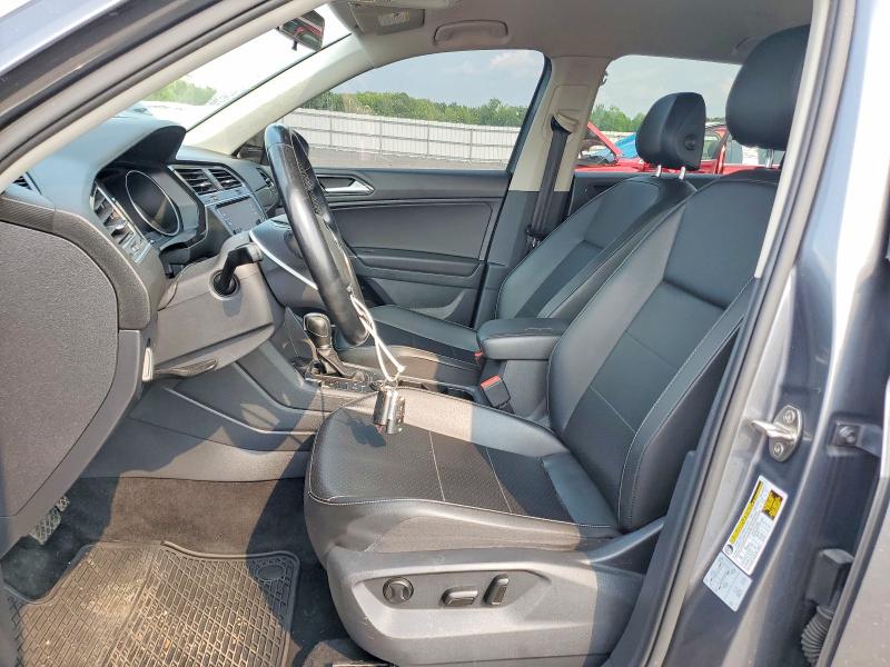 62834126 :رقم المزاد ، 3VV2B7AX8JM216525 vin ، 2018 Volkswagen Tiguan مزاد بيع
