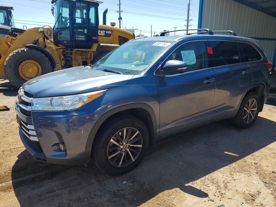 60881856 :رقم المزاد ، 5TDJZRFHXJS812853 vin ، 2018 Toyota Highlander مزاد بيع