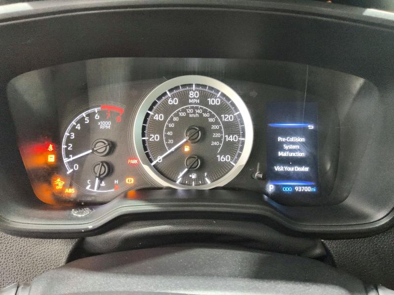 61231546 :رقم المزاد ، 5YFEPMAE1MP164422 vin ، 2021 Toyota Corolla مزاد بيع