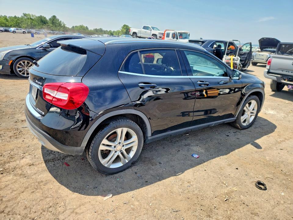 2015 Mercedes-benz Gla მანქანა იყიდება აუქციონზე, vin: WDCTG4GB9FJ110775, აუქციონის ნომერი: 61307786