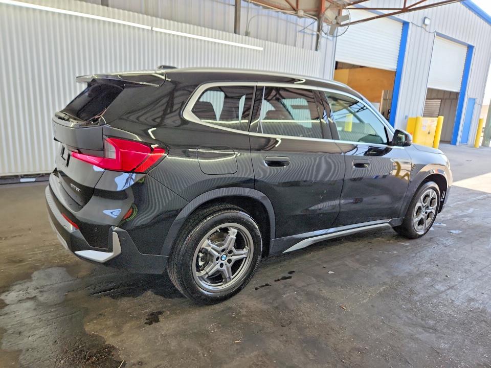 60828736 :رقم المزاد ، WBX73EF06T5602793 vin ، 2026 Bmw X1 مزاد بيع