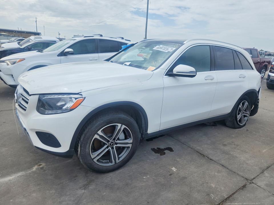 60997026 :رقم المزاد ، WDC0G4JB6HF132895 vin ، 2017 Mercedes-benz Glc مزاد بيع