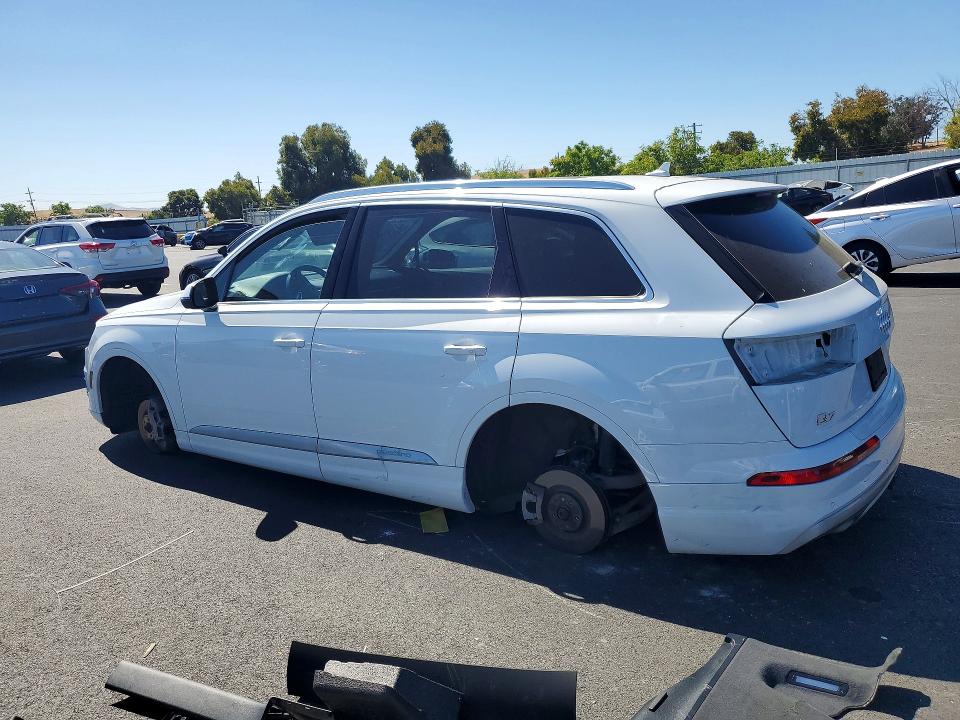 2017 Audi Q7 მანქანა იყიდება აუქციონზე, vin: WA1LAAF78HD047389, აუქციონის ნომერი: 60889656