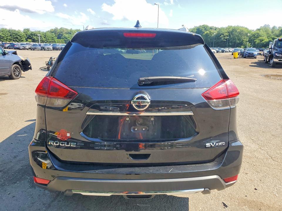 Продажа на аукционе авто 2018 Nissan Rogue, vin: 5N1AT2MVXJC818862, номер лота: 62145006
