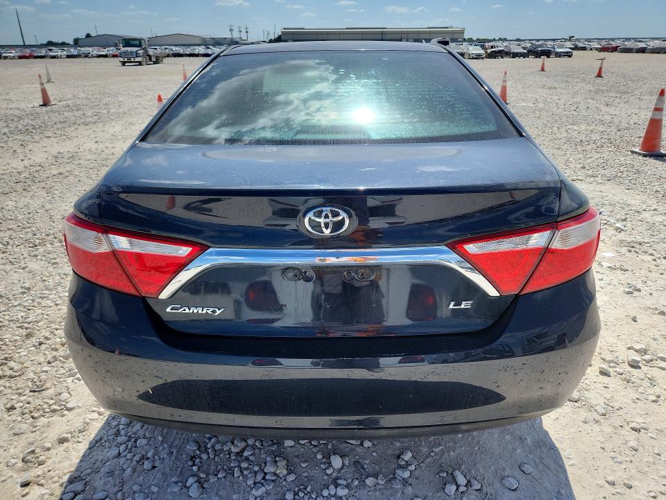 62539986 :رقم المزاد ، 4T1BF1FK4HU617648 vin ، 2017 Toyota Camry مزاد بيع