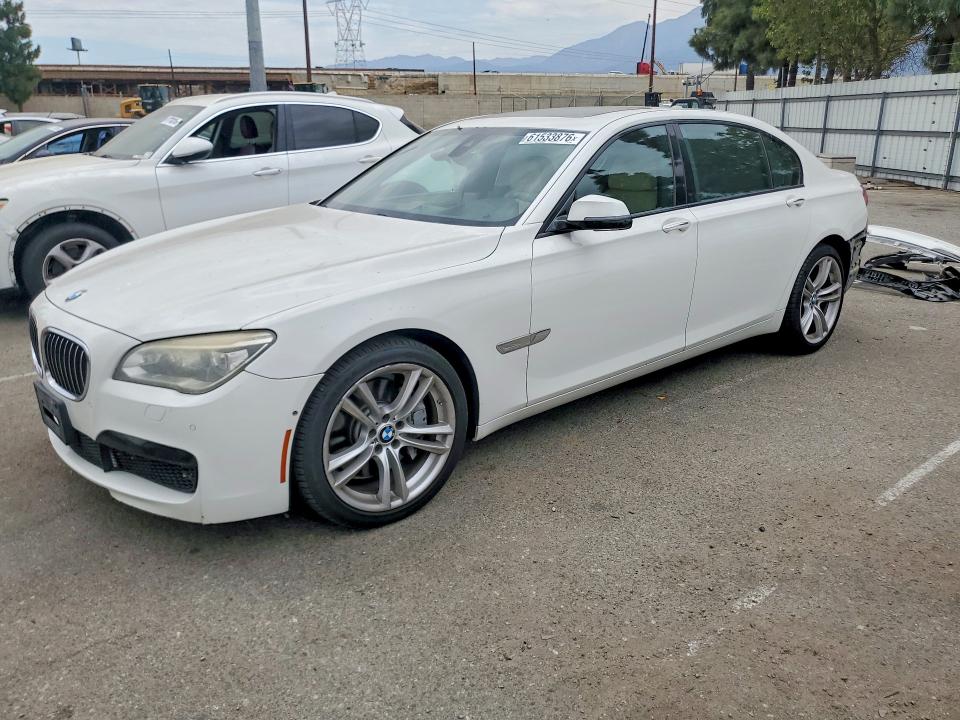 61533876 :رقم المزاد ، WBAYE8C56DD132296 vin ، 2013 Bmw 750 مزاد بيع