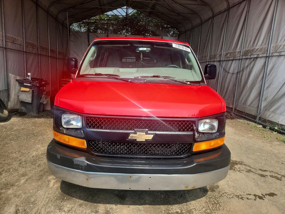 60181976 :رقم المزاد ، 1GCWGAFF3H1333919 vin ، 2017 Chevrolet Express G2500 مزاد بيع