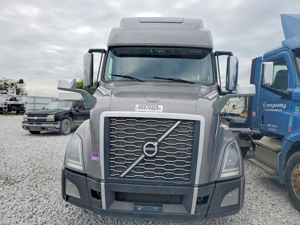60970326 :رقم المزاد ، 4V4NC9EH9NN288020 vin ، 2022 Volvo Vnl مزاد بيع