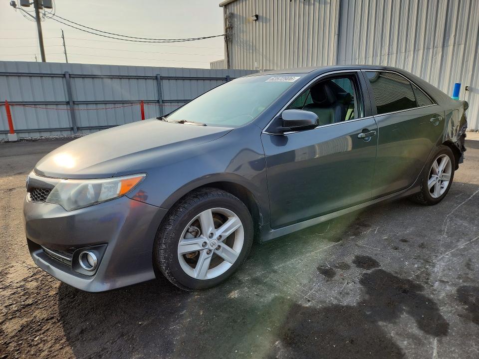 62572906 :رقم المزاد ، 4T1BF1FK2CU086393 vin ، 2012 Toyota Camry مزاد بيع