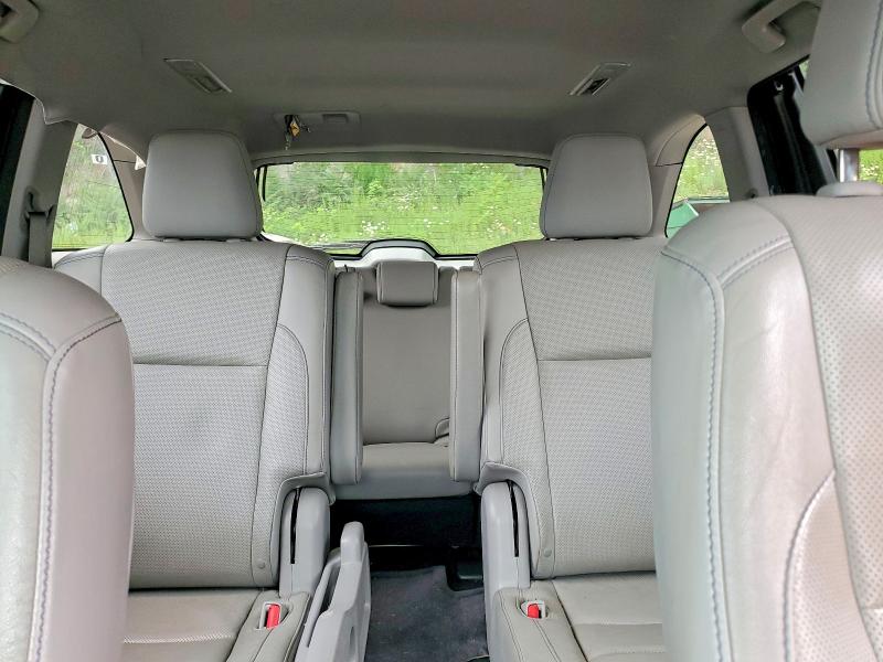 61061826 :رقم المزاد ، 5TDDKRFH2FS181976 vin ، 2015 Toyota Highlander مزاد بيع