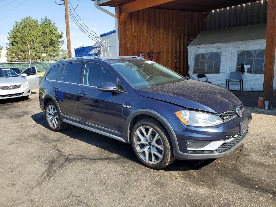 2017 Volkswagen Golf Alltrack მანქანა იყიდება აუქციონზე, vin: 3VWH17AU8HM522357, აუქციონის ნომერი: 61482896