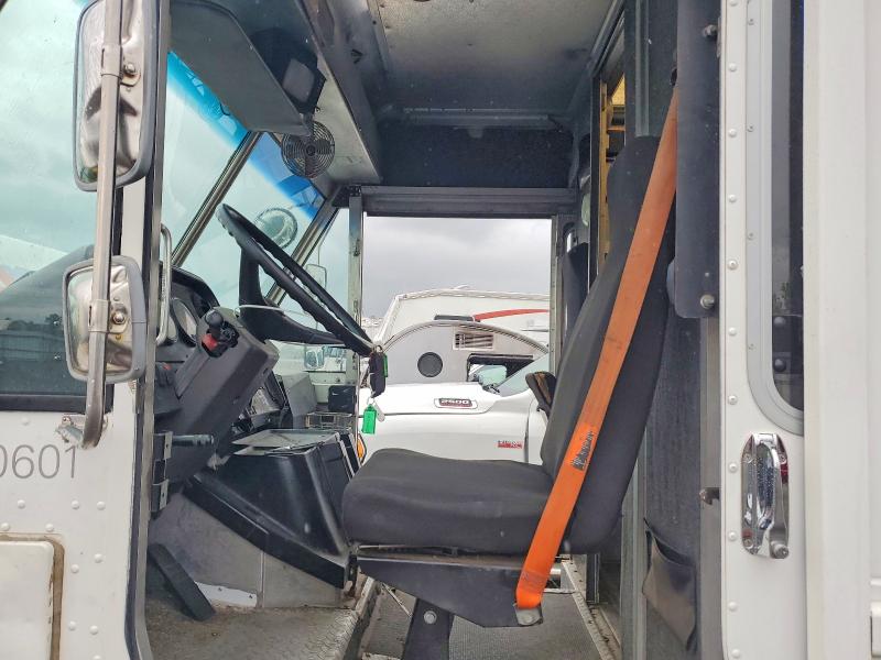 Продаж на аукціоні авто 2004 Freightliner Mt45 Chassis, vin: 4UZAANBW24CM71454, номер лоту: 62290276