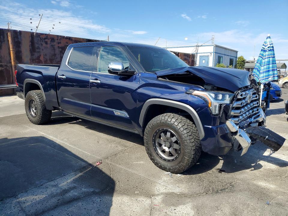 Продажа на аукционе авто 2022 Toyota Tundra, vin: 5TFMA5BC9NX001519, номер лота: 61038676