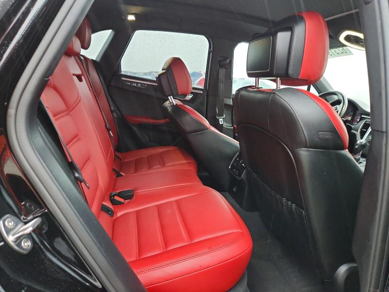 62319196 :رقم المزاد ، WP1AG2A58JLB64553 vin ، 2018 Porsche Macan مزاد بيع