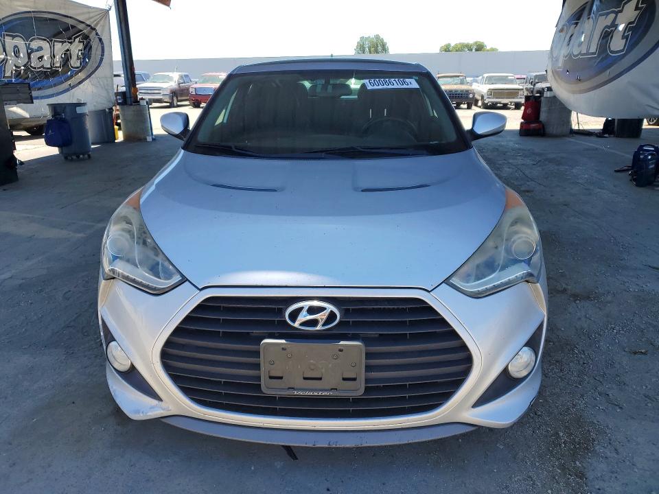 2015 Hyundai Veloster მანქანა იყიდება აუქციონზე, vin: KMHTC6AEXFU225153, აუქციონის ნომერი: 60086106